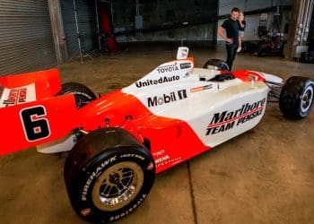 Pagenaud vai pilotar o carro vencedor da Indy 500 de 2003, de propriedade de Gil de Ferran.