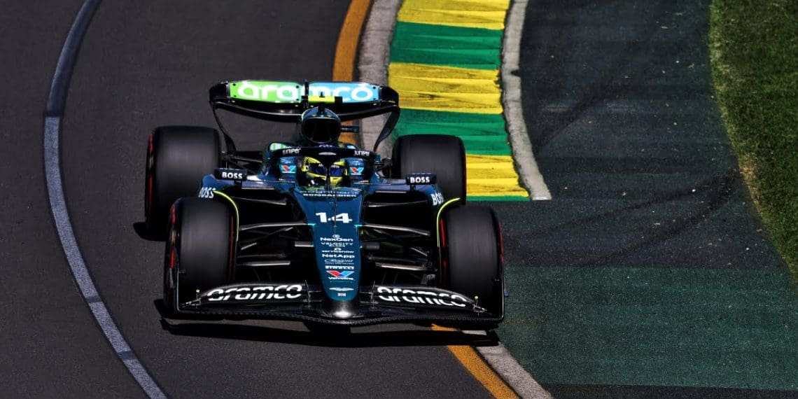 Alonso elogia Aston Martin F1 por seus esforços de desenvolvimento audaciosos.