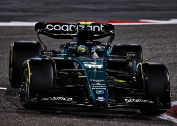 Stroll considerando grandes mudanças na Aston Martin devido a desafios e metas ousadas para o futuro.