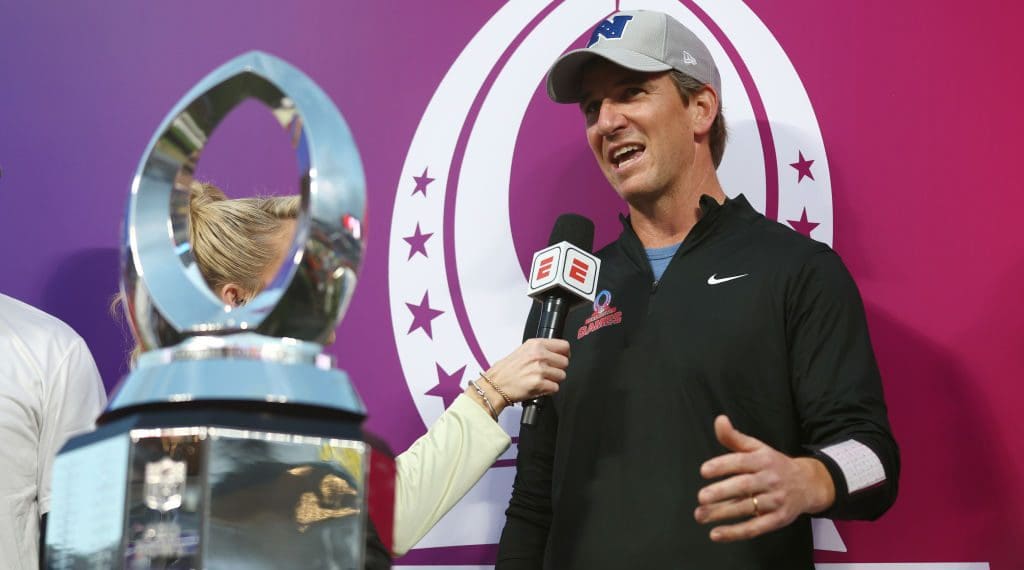 ELI MANNING DROPS FIRE BARS AT PRO BOWL – UNEXPECTED CROSSOVER!