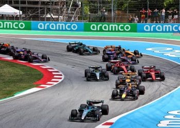 Influência de Alonso no início ideal de Russell no Grande Prêmio da Espanha.