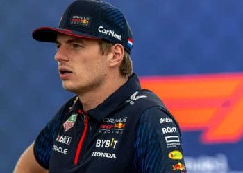 Engenheiro de Max Verstappen diz que piloto holandês não tolera política ou besteiras na comunicação com a equipe da Red Bull.