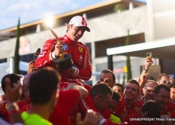 Leclerc admite dificuldades em manter o foco devido a emoções avassaladoras.