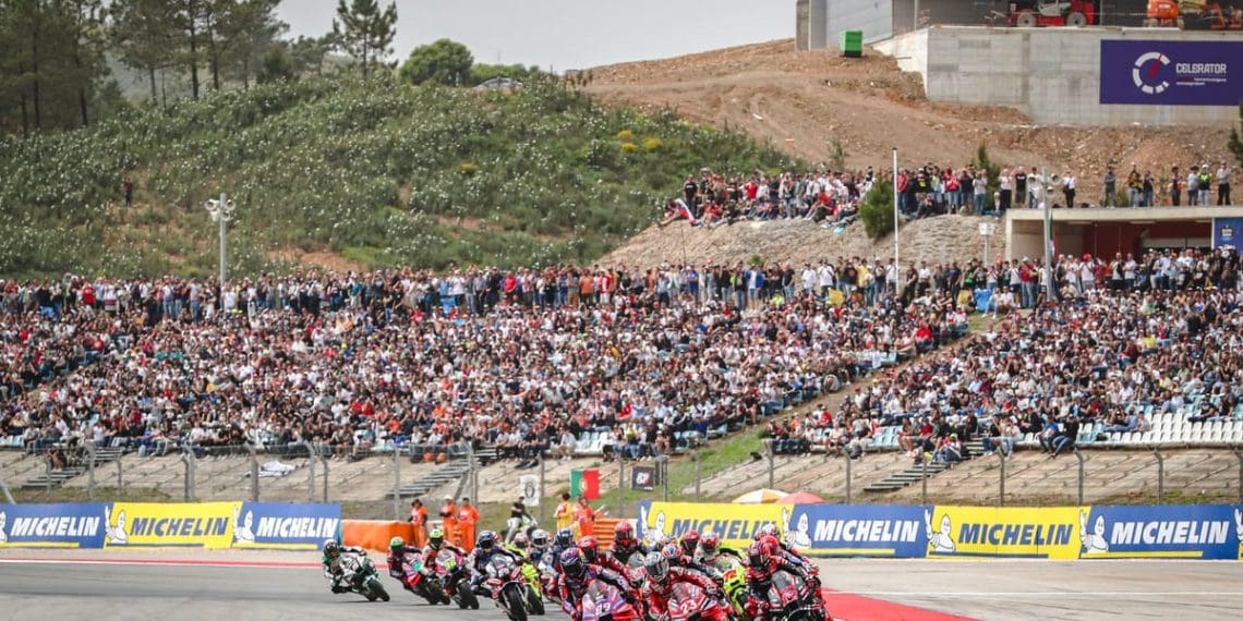 Revelações sobre as estratégias do dono da F1 para a MotoGP.