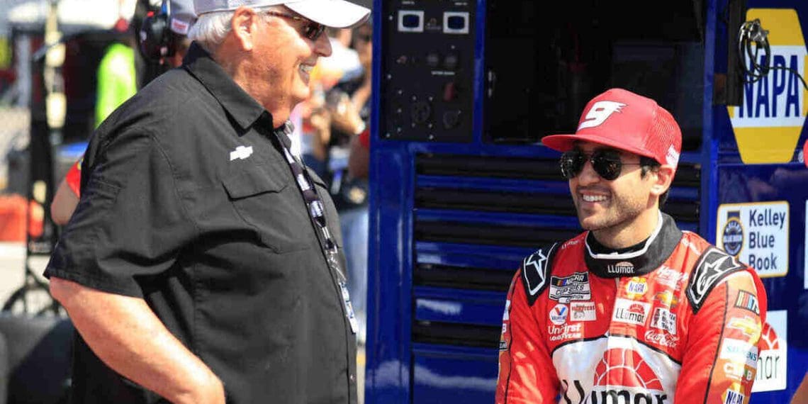 Chase Elliott expressa desejo de permanecer na Hendrick Motorsports por toda a carreira.