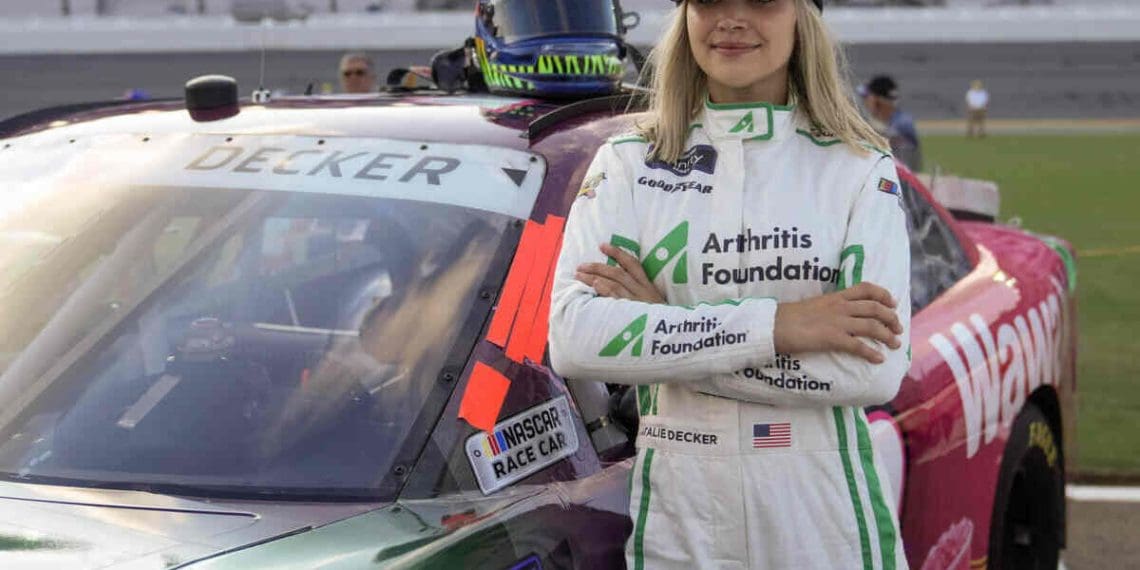 Natalie Decker fala sobre exclusão da corrida de Talladega da Xfinity após patrocinador ser negado pela NASCAR.