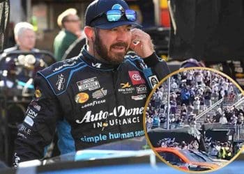 VÍDEO: Torcedores explodem de alegria com Martin Truex Jr. chegando por pouco ao final em Sonoma mesmo ficando sem combustível na última curva.