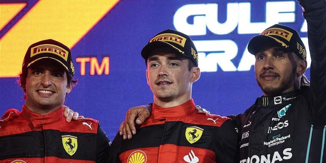 Ferrari revela escolha entre Lewis Hamilton e Charles Leclerc.