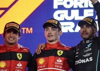 Ferrari revela escolha entre Lewis Hamilton e Charles Leclerc.