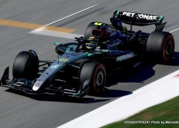 Hamilton: O problema está nos pneus.