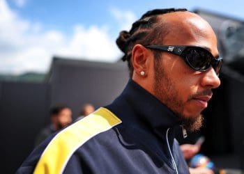 Lewis Hamilton em negociações com equipe Gresini MotoGP rumores.