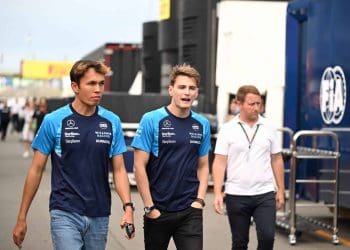 EXCLUSIVO: Ex-piloto da Red Bull elogia Williams por corajosa troca de Logan Sargeant por Alex Albon no Grande Prêmio da Austrália.