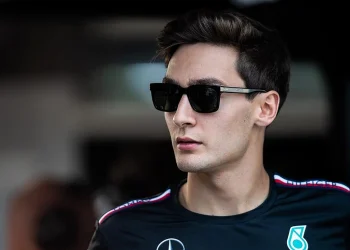 Mercedes revela susto de George Russell.