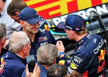 Verstappen acredita que teria sido injusto colocar Newey de licença prolongada na F1.