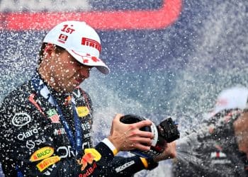 Podcast de Formula 1: Qual piloto da Mercedes poderia ser substituído por Verstappen?