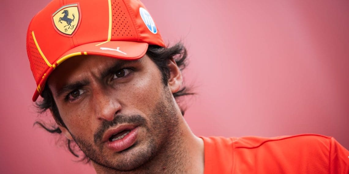 Carlos Sainz expressa frustração por falsos relatórios sobre decisão Sauber-Williams.