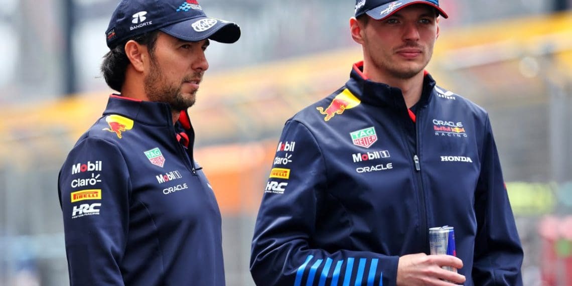 Horner: Perez não está obcecado com Verstappen na F1 2024.