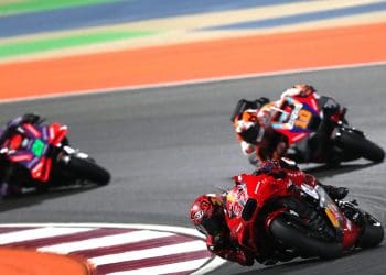 A nova sensação na MotoGP já está desafiando os melhores pilotos da KTM.