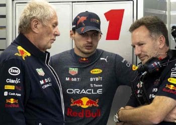 Max Verstappen confirma compromisso com Helmut Marko e admite que não ficará na Red Bull se o austríaco for removido.
