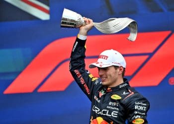 Verstappen: Red Bull enfrenta dificuldades apesar da vitória na corrida de F1 do Canadá.