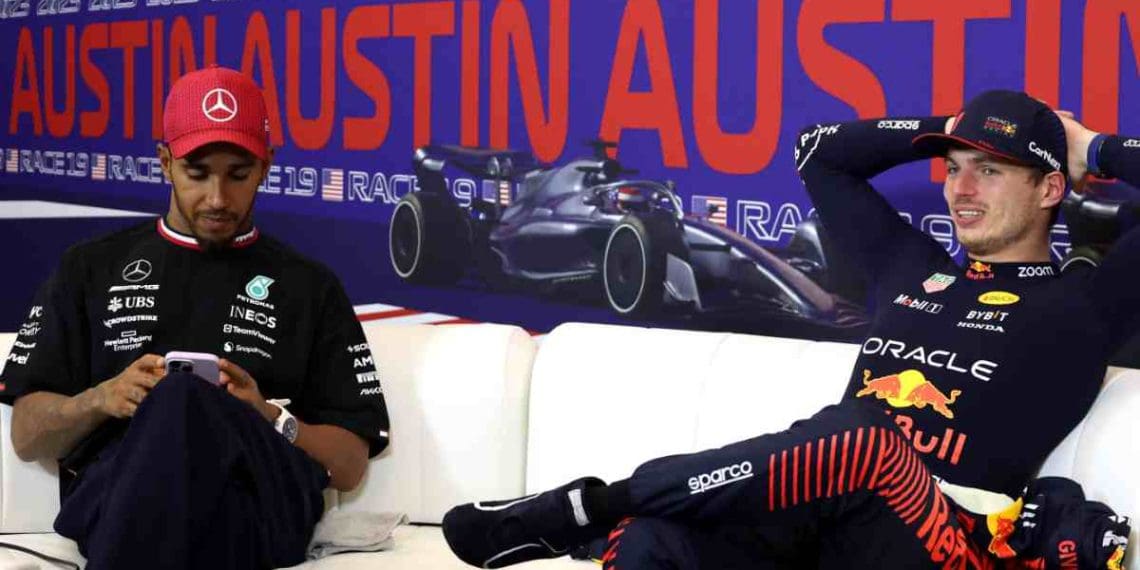 Red Bull acusa Mercedes de se segurar durante os testes no Bahrein.