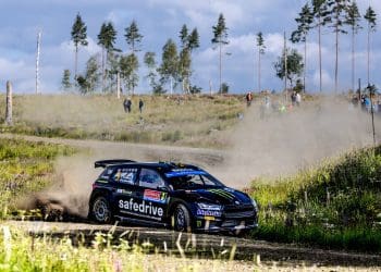 Oliver Solberg e Hayden Paddon em batalha intensa no Campeonato Europeu de Rali!