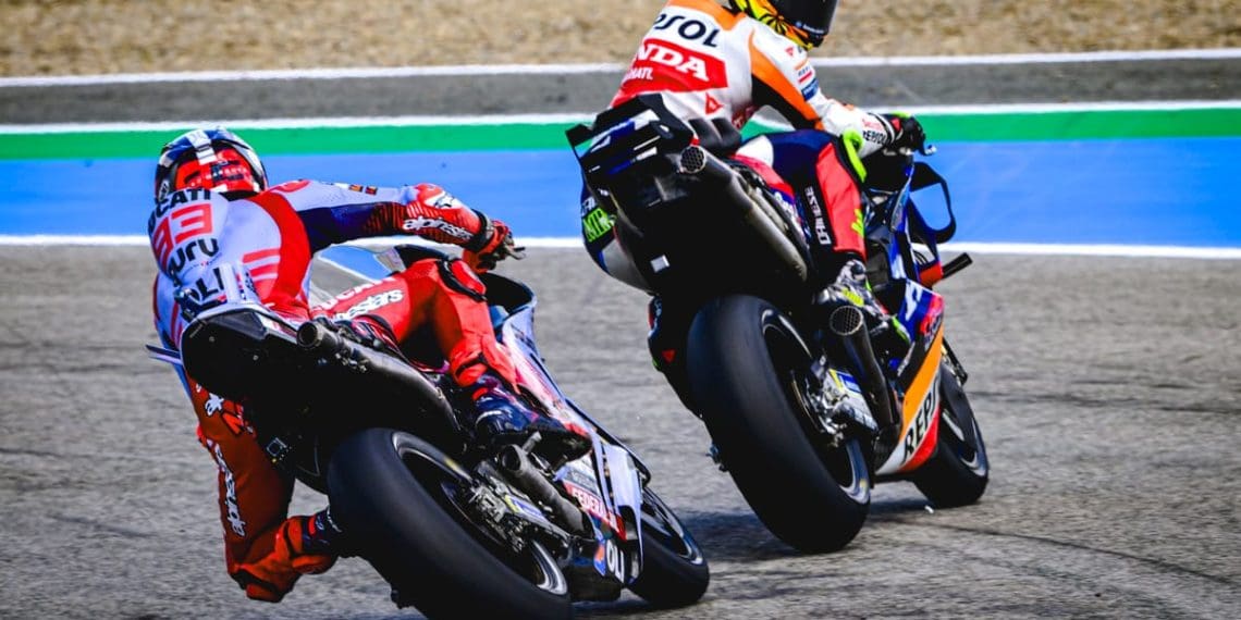 Mir ficou mais irritado depois da jogada agressiva de Marquez.