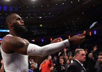 LeBron James’ New Emoji Post Before Lakers-Knicks Game Sparks Fan Reactions