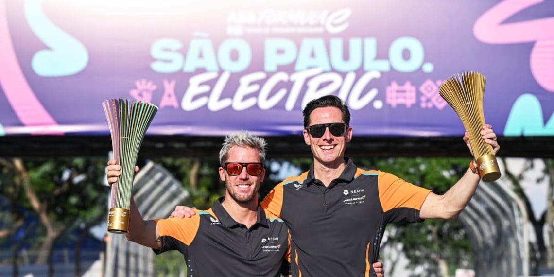 Pássaro desfruta de vitória única em São Paulo antes das corridas de Fórmula E em Tóquio.