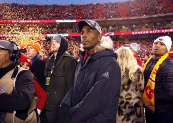 PATRICK MAHOMES’ DAD SPEAKS OUT ON GOAT DEBATE