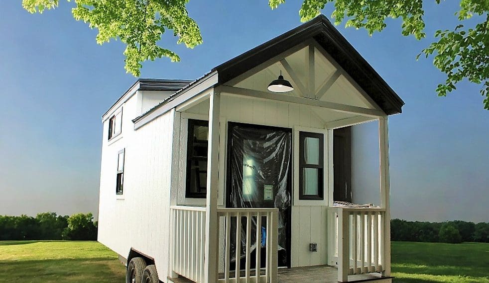 Lovely Tiny House With a Porch Blends Classic Elegance with Traditional Comfort