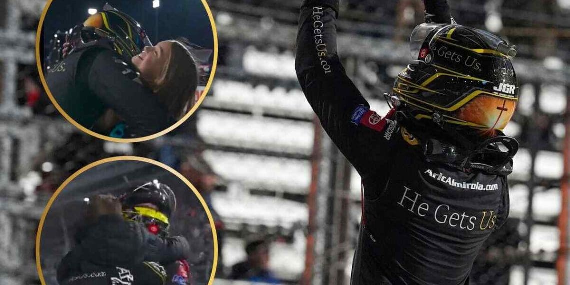 Aric Almirola compartilha momento emocionante com crianças após vitória em Martinsville na corrida Xfinity para JGR.