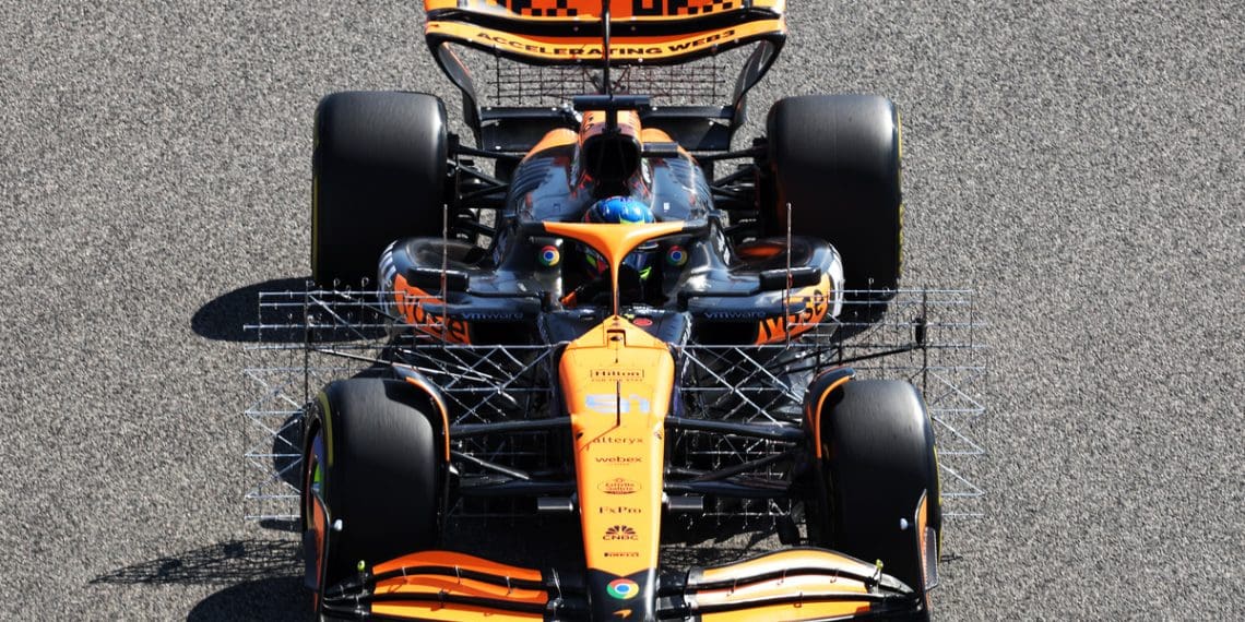 Galleria fotografica: vetture di Formula 1 in pista per i test pre-stagione 2024.