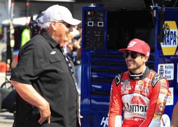 VÍDEO: Chase Elliott confessa que estava com muito medo de entrar em contato com Rick Hendrick após se lesionar na temporada anterior.
