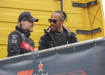 Mercado de transferências da F1 parece ter ignorado ex-parceira de Lewis Hamilton.