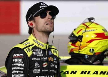 Ryan Blaney critica repavimentação parcial do Iowa Speedway como ilógica.