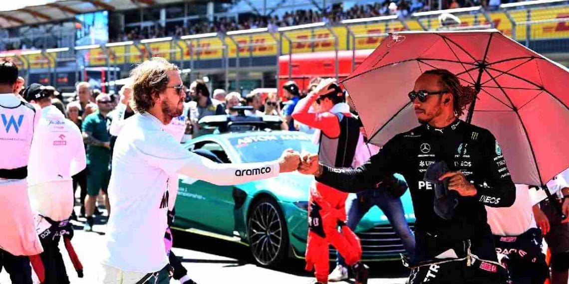 Lewis Hamilton fala sobre rumores ligando Sebastian Vettel à Mercedes.