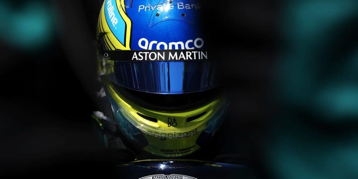 Alonso e Russell: táticas de batalha controversas ultrapassaram limites.