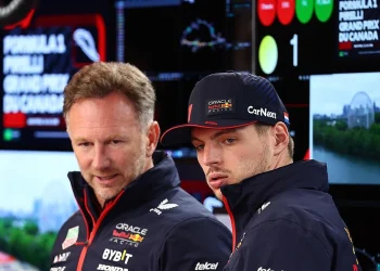 Christian Horner interrompe reunião durante investigação de conduta inadequada.