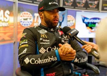 VÍDEO: Bubba Wallace desapontado com DNF em Dover, promete retorno em Kansas.