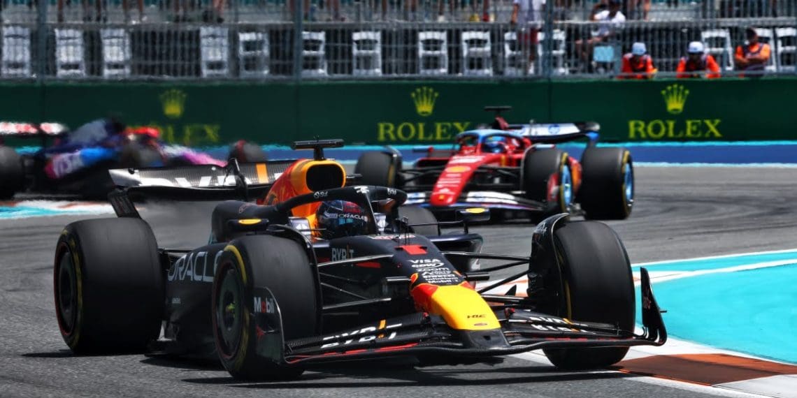 Leclerc lamenta perder vantagem aerodinâmica para Verstappen na F1 Sprint de Miami