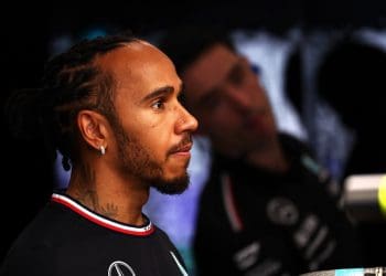 Hamilton expressa decepção sobre polêmica na F1.