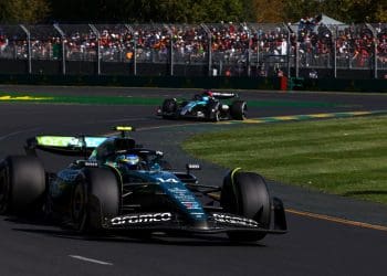 Alonso penalizado por seu papel no acidente de Russell na F1 na Austrália.