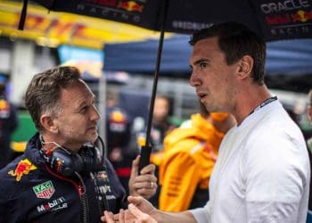 Christian Horner está causando atrito na Red Bull Racing com rumores de uma tentativa de ganhar mais poder na equipe.