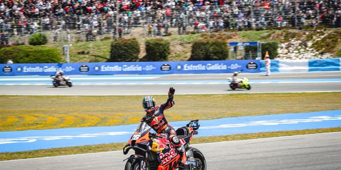 Castigo de Quartararo dá a Pedrosa final de pódio em Jerez.