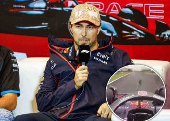 VÍDEO: Sergio Perez zomba do engenheiro de corrida após atingir pássaro na Qualificação Sprint.