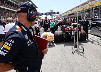 F1 superstar Hamilton lamenta oportunidade perdida com designer da Ferrari Newey.