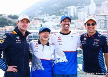 VCARB satisfeito com desempenho de Tsunoda e Ricciardo, mas sem negociações sobre 2025.