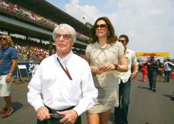 Ex-mulher do ex-chefe da Fórmula 1 Bernie Ecclestone estabelece escritório familiar para supervisionar pagamento de divórcio de $881 milhões.