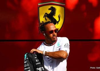 Villeneuve critica Vettel e Alonso, vê Hamilton como possível salvador para a Ferrari.